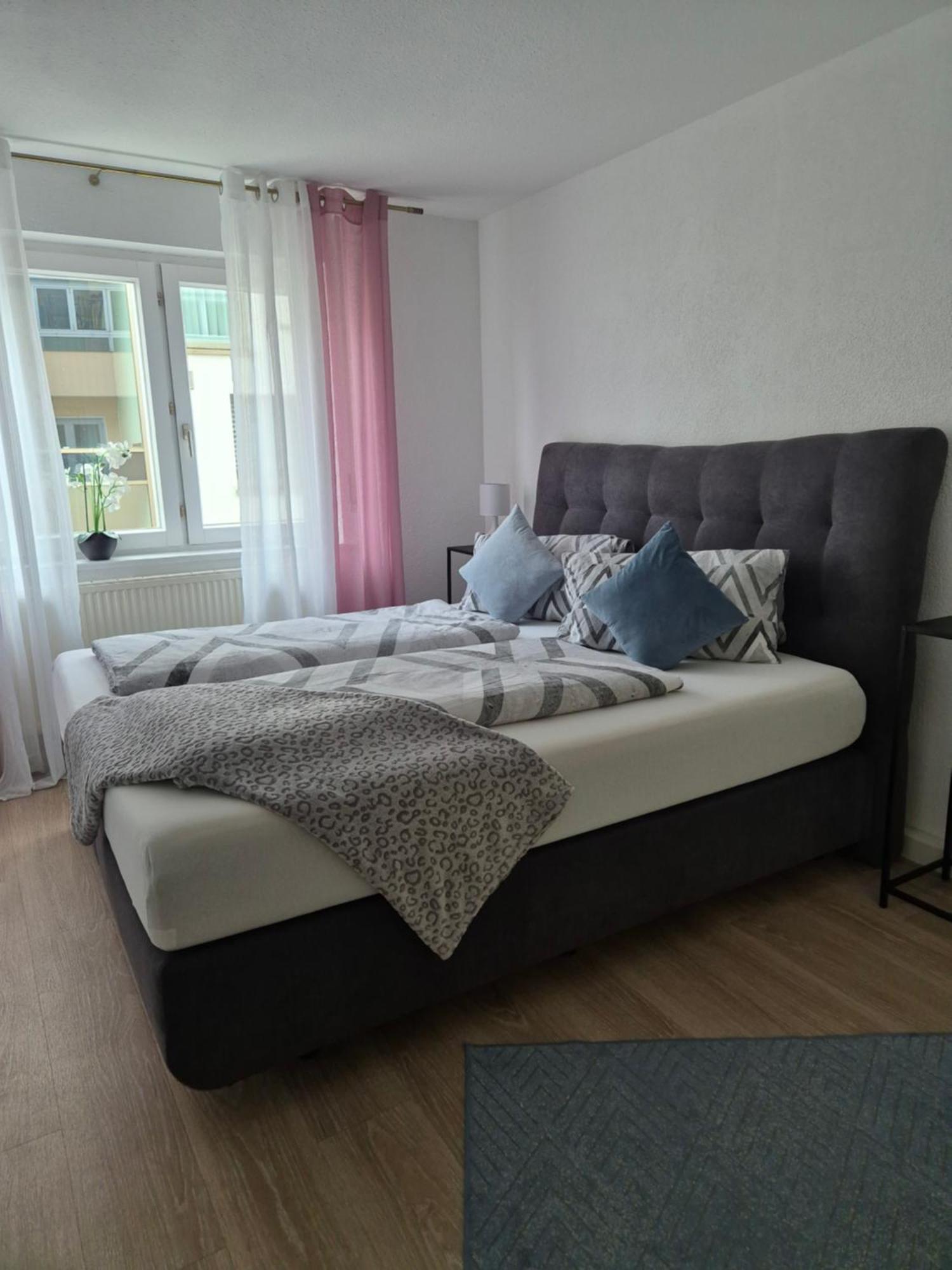 Ferienwohnung Ella - Direkt Am Bodensee Friedrichshafen Exterior photo